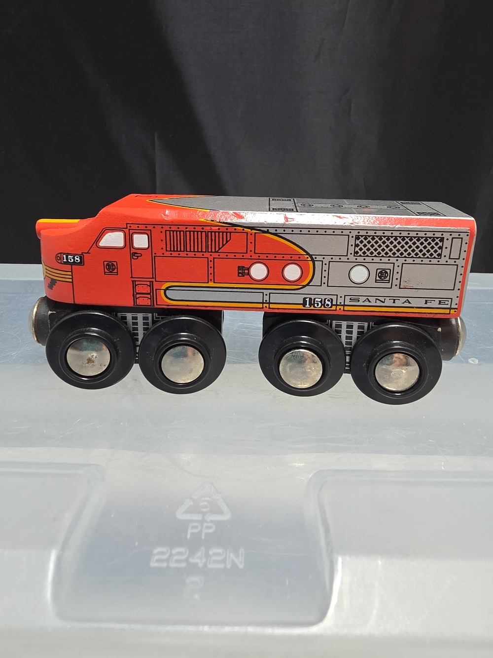 Lionel Heritage Series Santa Fe 1689 Wooden Train Engine 2006 4.5" (Y2)
